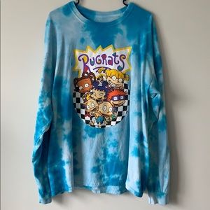 Long sleeve white and blue tee